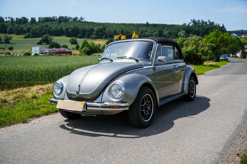 VW Käfer 1303 Cabriolet (1976), komplett restauriert, 1600er Motor, fast neuwertiger Zustand