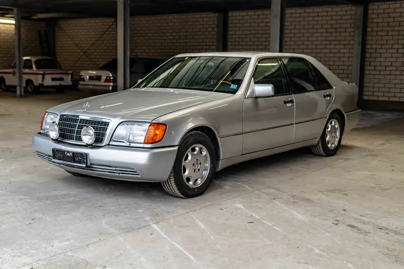 Mercedes Benz W140 600 SEL V12 mit Vollausstattung Scheckheft aus 2. Hand sehr guter Zustand (1991)