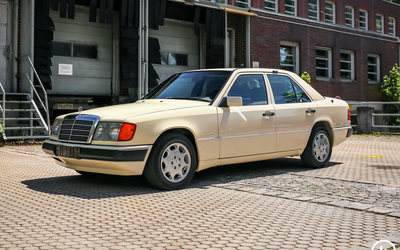 Mercedes-Benz W124 260E 2 Vorbesitzer Schiebedach Klima (1992)