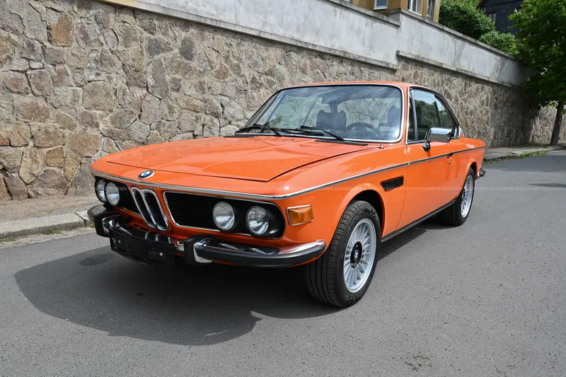 BMW 3.0 CSi E9 (1975), komplett restauriert, Classic Analytics Note 1-, ca. 30 Jahre abgemeldet in trockener Halle