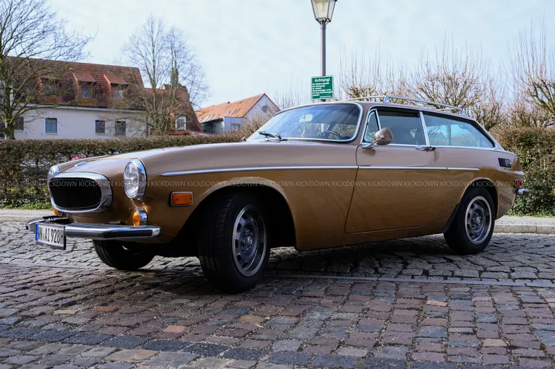 Volvo P 1800 ES with inspection report, engine replaced, H-license plate included (1974)