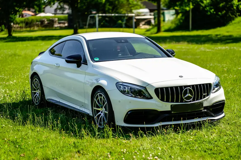 Mercedes-Benz C205 C63 AMG Coupe Unfallfrei 2. Hand Scheckheftgepflegt Umfangreiche Ausstattung Lederbezug 53.000 km (2020)