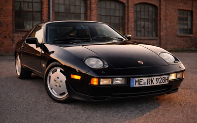 Porsche 928 S USA-Import, umfangreiche Servicearbeiten durchgeführt, originaler Kaufvertrag (1984)