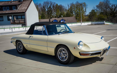 Alfa Romeo Spider 1750 Osso di Seppia (1969)