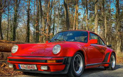 Porsche 911 Carrera 3.2 Turbolook (1985)