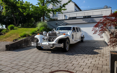 Excalibur Series V Pullman Limousine (1989) Only 13 Excalibur limousines produced, extensively restored, expert rating: 2