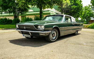 Ford Thunderbird Landau Coupé Teilrestauriert aus 2. Hand Matching Numbers in originalem Zustand V8-Motor (1966)