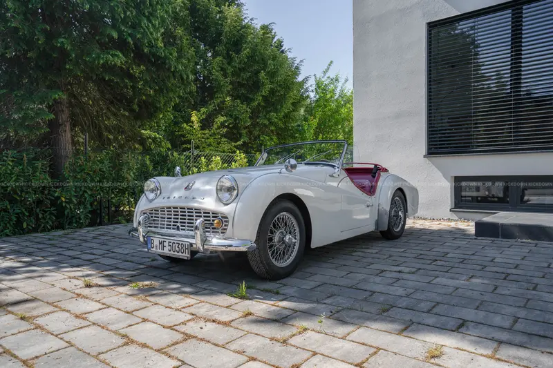 Triumph TR3 (1958), left-hand drive, recently serviced, owned by the current owner for 18 years