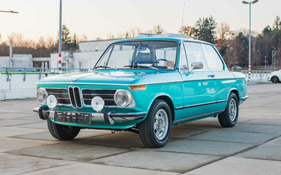 BMW 2002 ti-Umbau Sammlerhand Türkisblau-Metallic (1973)