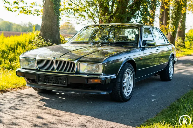 Jaguar XJ40 3.2 Historie Tempomat Gun-Metallic (1992)