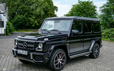 Mercedes-AMG G 63 AMG 463 Limited Edition Carbon Paket Aus 2. Hand Lückenloses Scheckheft V8-Biturbo-Motor Mit 571 PS (2017)