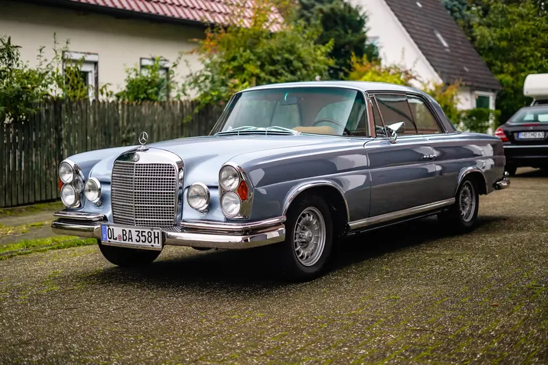 Mercedes Benz 280 SE Coupé Umfangreich Restauriert mit Wergutachten Note 1- in einem sehr guten Zustand (1968)