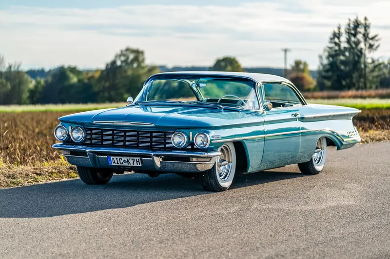 Oldsmobile Super 88 Coupé 3rd hand Completely restored Engine overhauled Expert opinion Grade 2+ (1960)