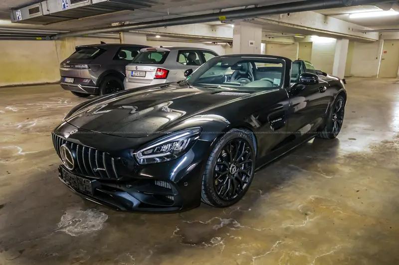 Mercedes-Benz AMG GT Night Edition Roadster aus 2. Hand Lückenloses Scheckheft 9.000 km MwSt. Ausweisbar (2020)