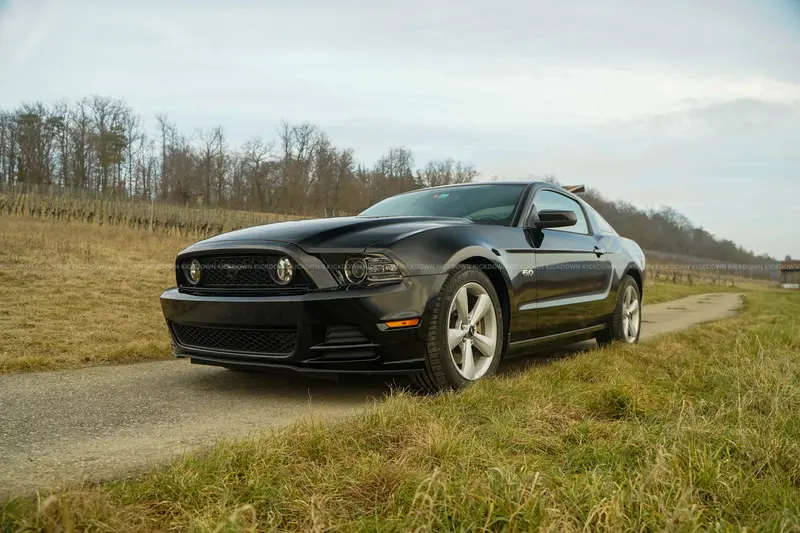 2013 Ford Mustang GT 5.0, only 38,000 kilometers on the odometer, in excellent overall condition