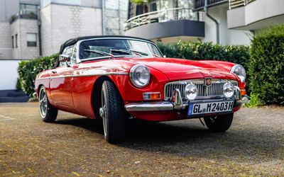 MG MGB mit Stoffverdeck und Lederaustattung umfangreich restauriert guter Zustand (1973)