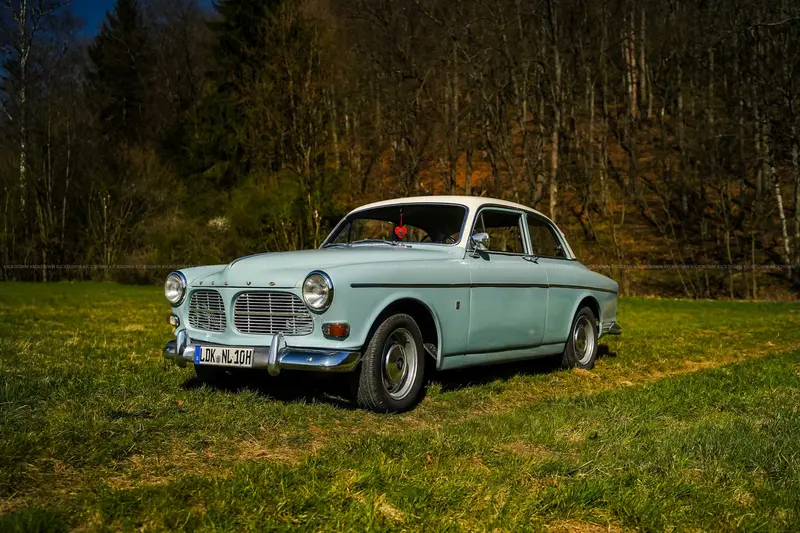 Volvo Amazon P121 with H license plate (1965)