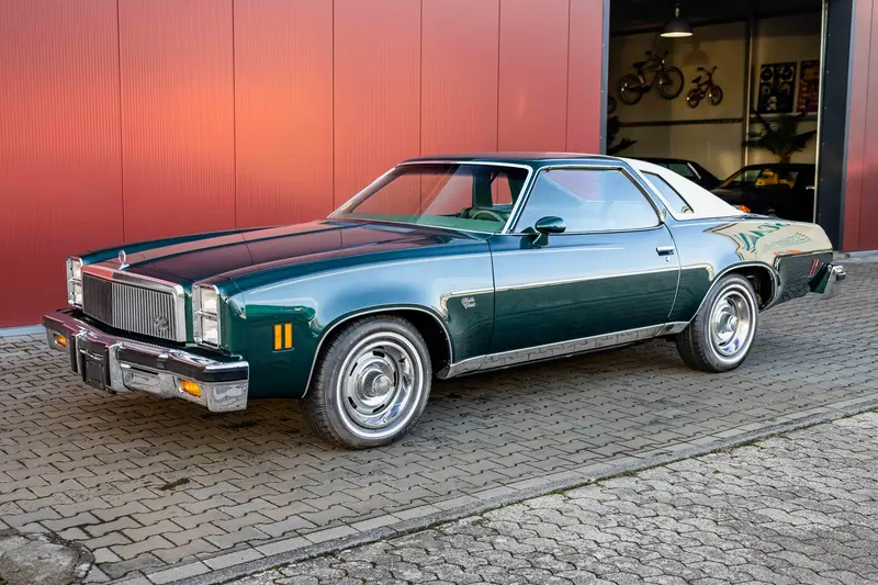 Chevrolet Chevelle Malibu Classic with history only 28,200 km very good condition (1977)