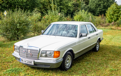 Mercedes-Benz W126 280S in absolute collector's condition 1. Car letter folder with invoices Climate and much more. (1983)