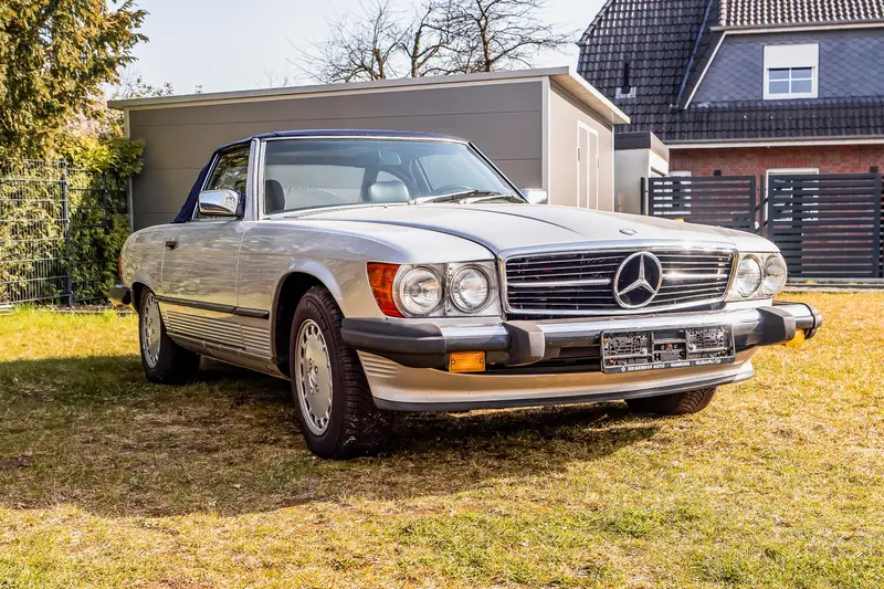 Mercedes-Benz R107 560 SL Astralsilber Hardtop Klima Becker Monza Kasette (1988)
