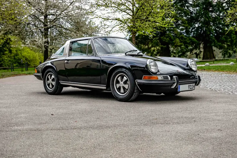 Porsche 911 T Targa Sportomatic (1969), only 1,282 units produced, only 57,000 km mileage, with checkbook, partially restored, certificate grade 2