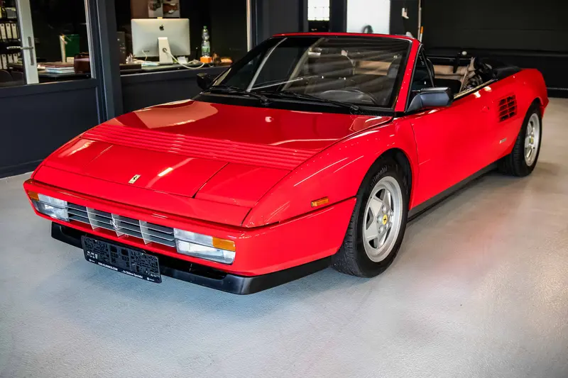 Ferrari Mondial T Cabrio 3.4 V8 295PS Klima ZR neu Großer Service über 10.000€ (1994)
