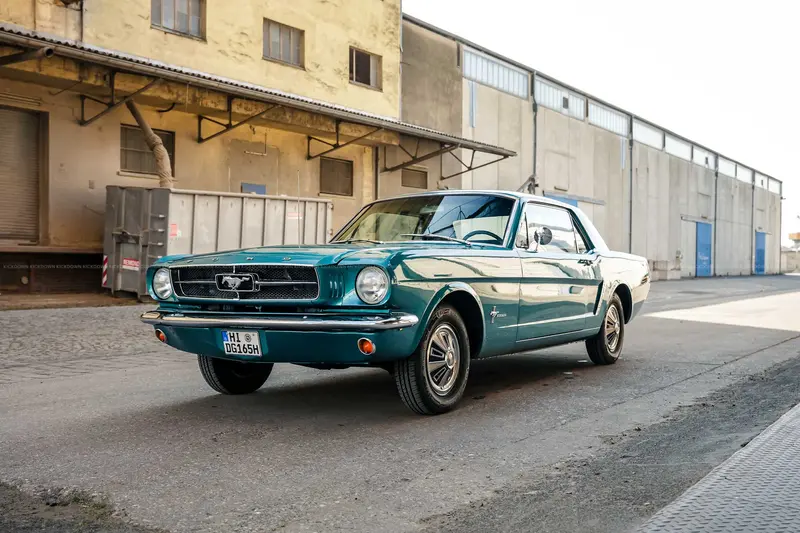 Ford Mustang mit H-Kennzeichen, guter Zustand, sehr schöne Farbe (1965)