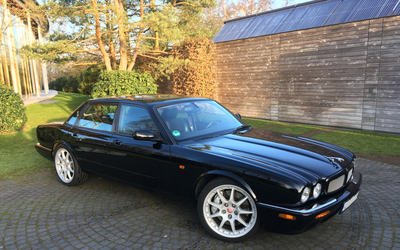 Jaguar XJR 100 (2002)