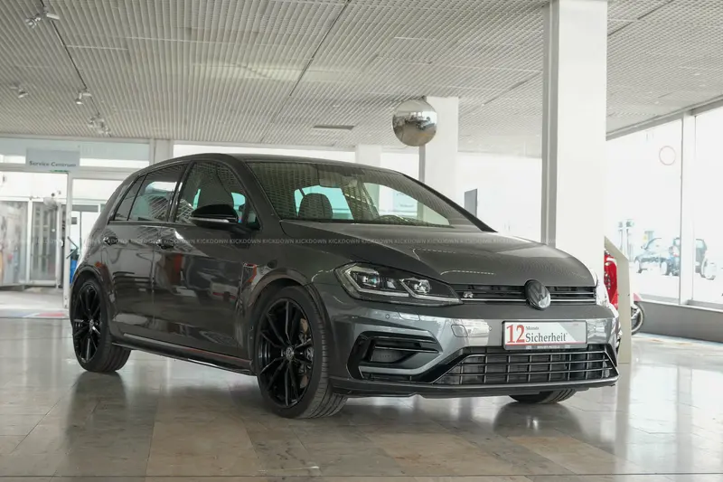 Golf R