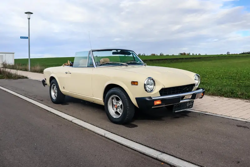 Fiat 124 Spider CS1 US-Version Import aus Kalifornien (1976)