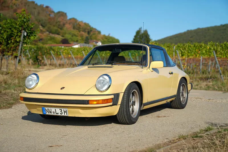 Porsche 911 2.7 S Targa (1976), frischer TÜV und Service, seltene Farbkombination, H-Kennzeichen