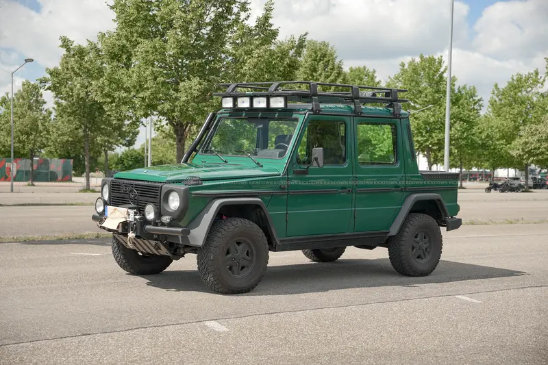 Mercedes-Benz 300 GD W460 (1987) with a custom Doka pickup body, extensively repainted, Classic Data Note 2