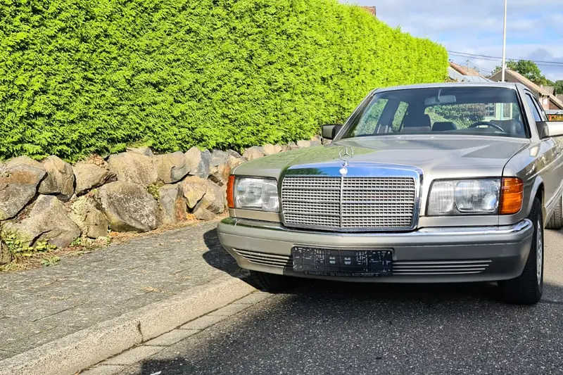 Mercedes-Benz 300 SE (1990)