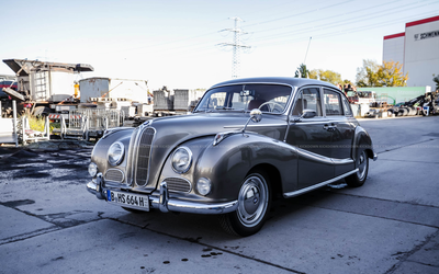 BMW 502 3.2 Super "Baroque Angel" (1960), sunroof, restored, estimated grade 1.6