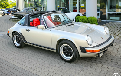 Porsche 911 3.0 SC Targa Tin Silver Metallic in first coat with CarFax (1981)