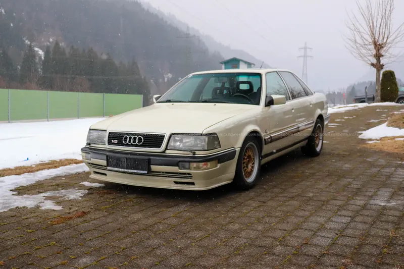 Audi V8 4.2 (1992), mit seltenen 280 PS, Zahnriemen und Wasserpumpe erneuert, Perlweiß