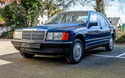 Mercedes-Benz W201 190E 2.0 Surfer Blau aus 1. Hand Scheckheft Schaltgetriebe (1984)