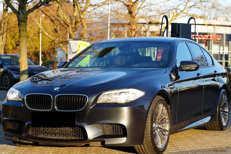 BMW M5 F10