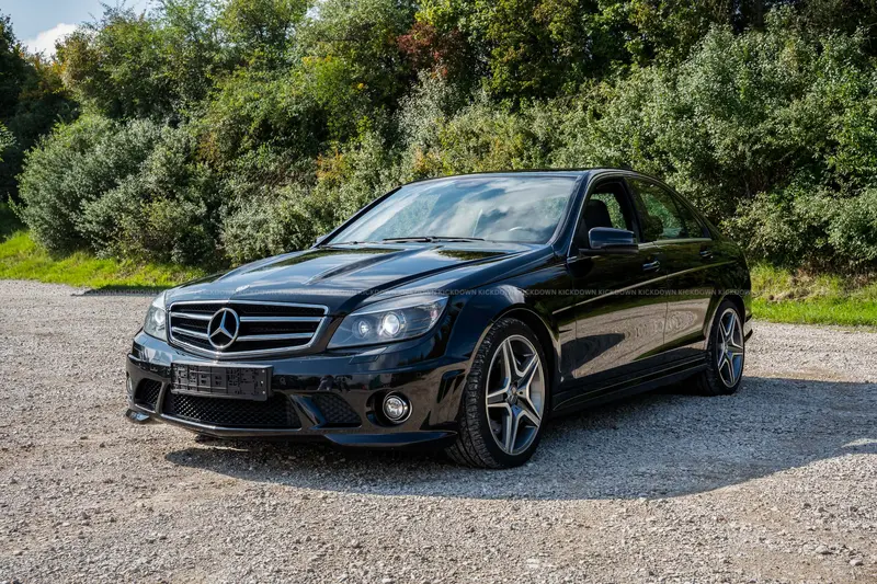 Mercedes-Benz C 63 AMG W204 (2009), deutsches Fahrzeug, P30 Package, Scheckheft