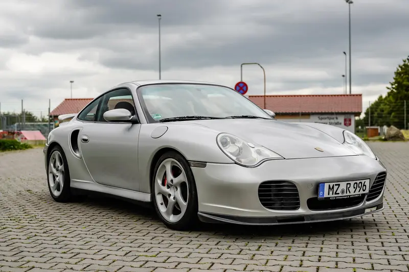 Porsche 996 Turbo Umfangreiche Investitionen Getriebe Gespült Scheckheft Gepflegt Klappenauspuff der Firma Tusche (2001)