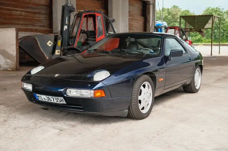 Porsche 928 S4