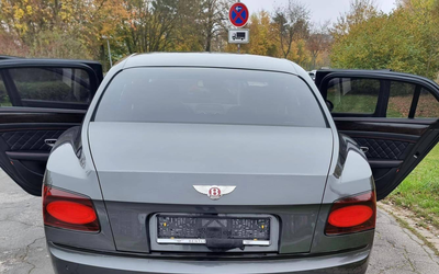 Bentley FLYING SPUR (2016)