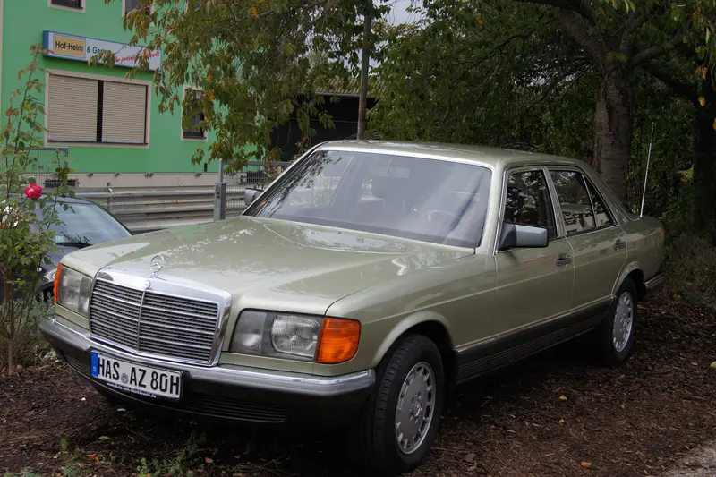 Mercedes-Benz W126 280SE 2+ (1980)