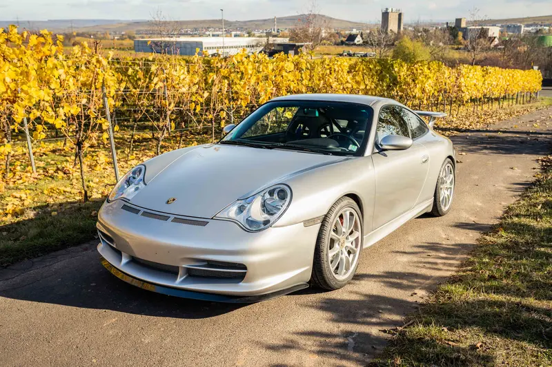 Porsche 996 GT3 mit Cup Aerokit ab Werk Porsche Exklusiv Schalensitze Klima (2004)