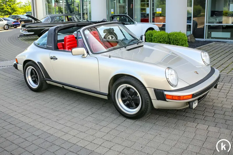 Porsche 911 3.0 SC Targa Tin Silver Metallic in first coat with CarFax (1981)