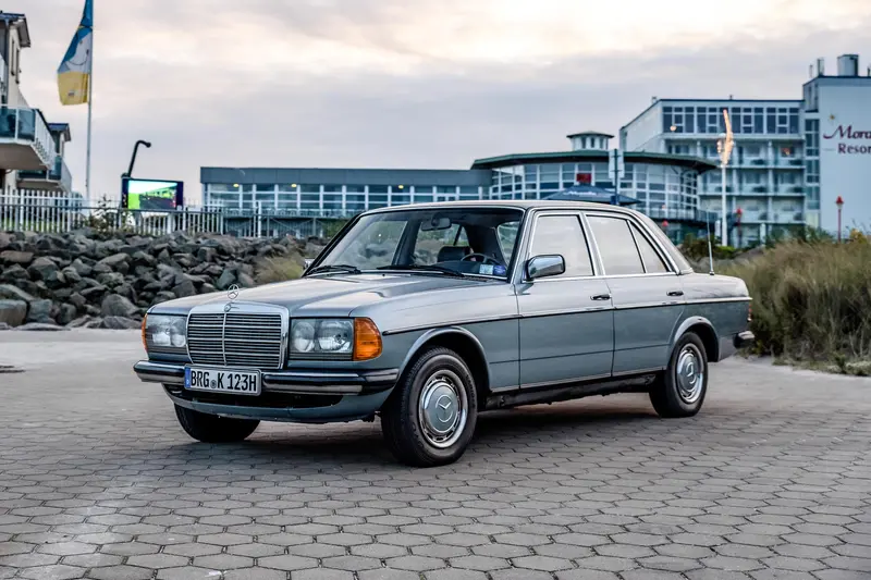 Mercedes-Benz W123 200 Nur 88.000 km 3.000 € Investitionen Deutsche Erstauslieferung (1983)