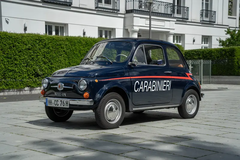 Fiat 500 Carabinieri (1969), komplett neu aufgebaut in der Schweiz, transportables Blaulicht für Dach, sehr guter Zustand