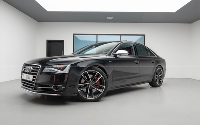Audi S8 D4 (2014), sehr gepflegt, Bang & Olufsen, Solarschiebedach, Alcantara-Dachhimmel, neuer Service