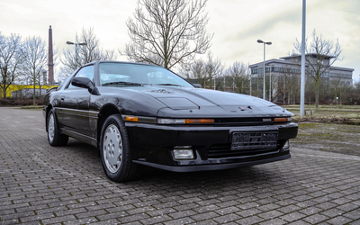 Toyota Supra Mk3 in Schwarz Teilrestauriert Oldtimer-Gutachten Note 2- (1986)