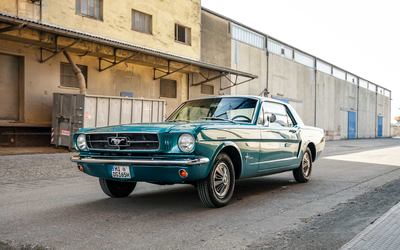 Ford Mustang with H license plate, good condition, very nice color (1965)
